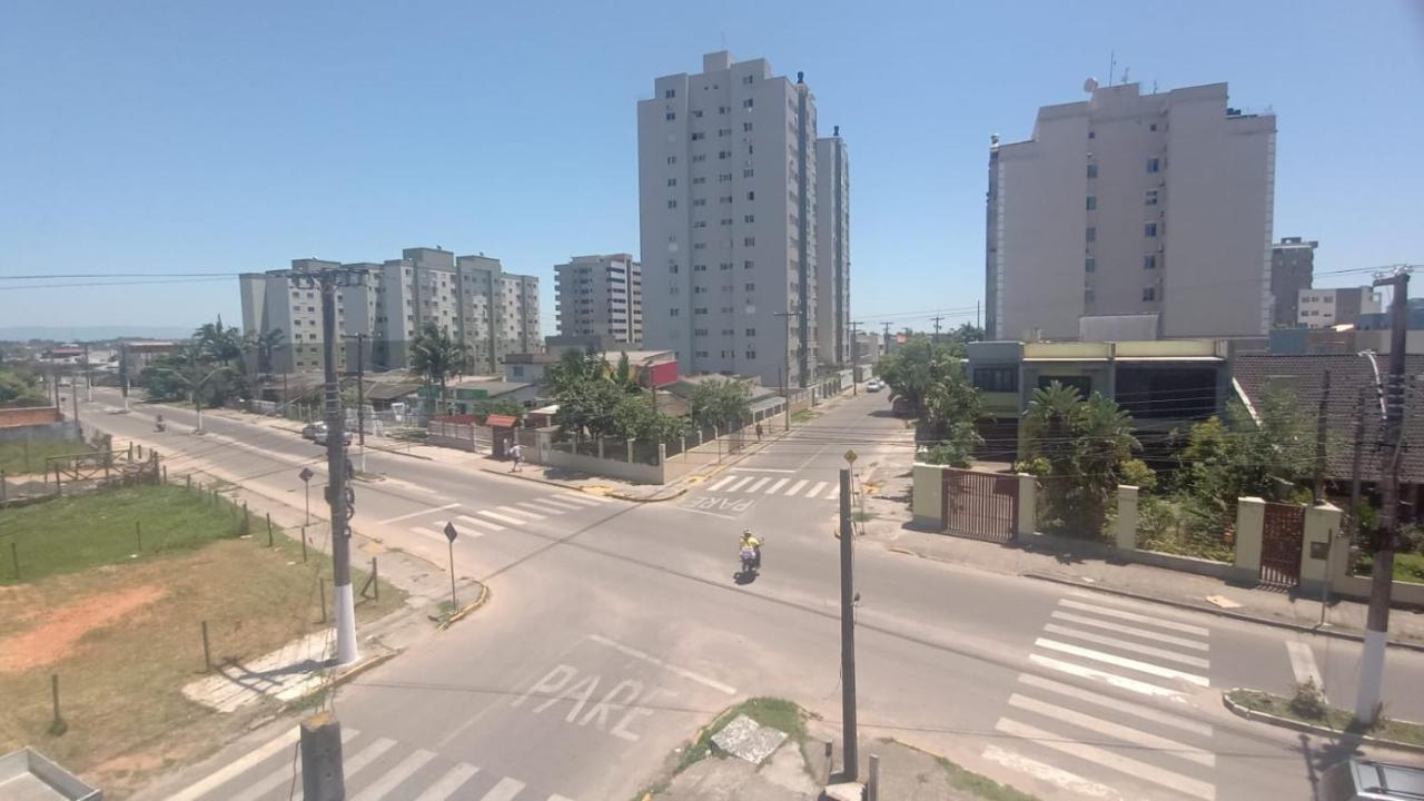 Sobrado Com Terraco E Area De Churrasqueira. Torres Bagian luar foto